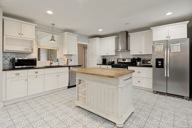 260 WYANOKE DR, San Antonio, TX 78209