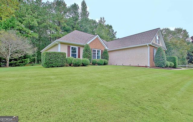 21 Wellington Manor Drive, Sharpsburg, GA 30277
