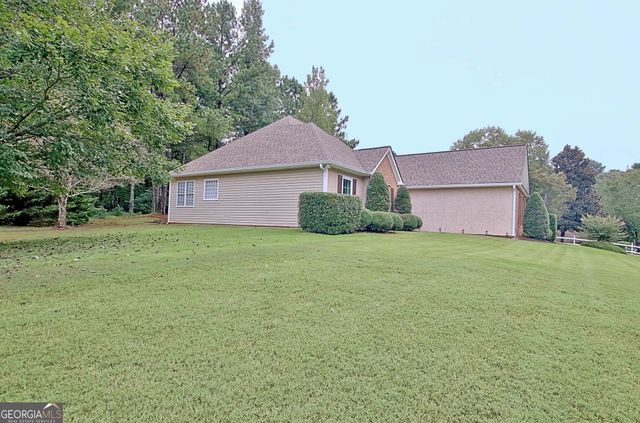 21 Wellington Manor Drive, Sharpsburg, GA 30277