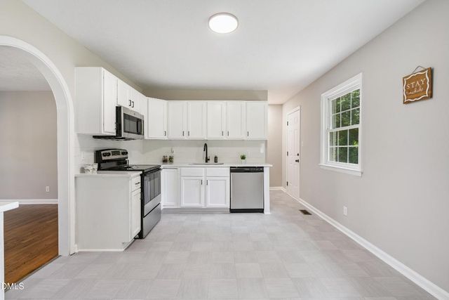 6605 Abbey Lane, Fayetteville, NC 28311