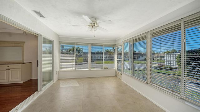 2603 RIVERBLUFF PARKWAY V141, Sarasota, FL 34231
