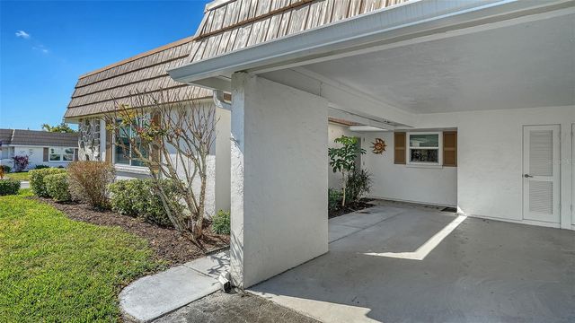 2603 RIVERBLUFF PARKWAY V141, Sarasota, FL 34231