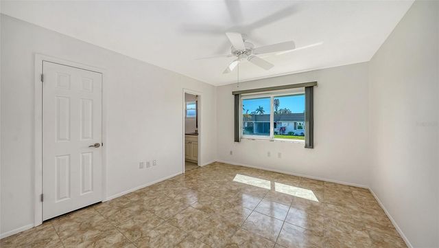 2603 RIVERBLUFF PARKWAY V141, Sarasota, FL 34231