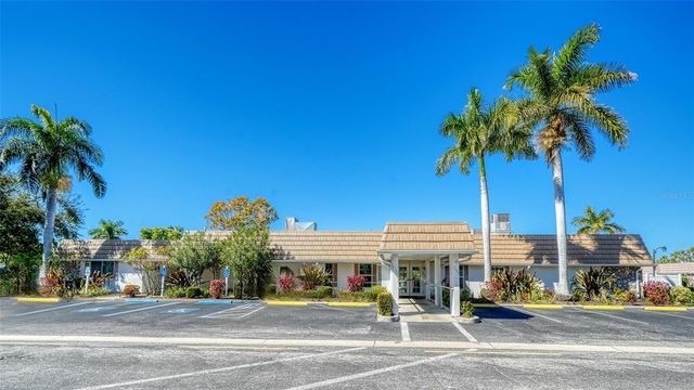 2603 RIVERBLUFF PARKWAY V141, Sarasota, FL 34231