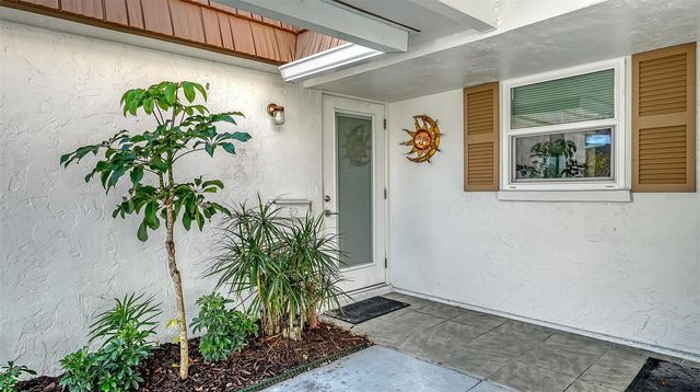 2603 RIVERBLUFF PARKWAY V141, Sarasota, FL 34231