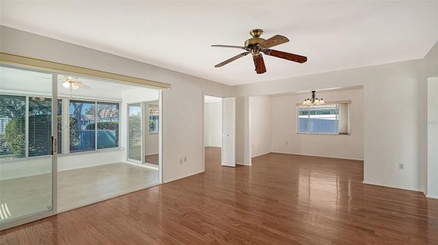 2603 RIVERBLUFF PARKWAY V141, Sarasota, FL 34231