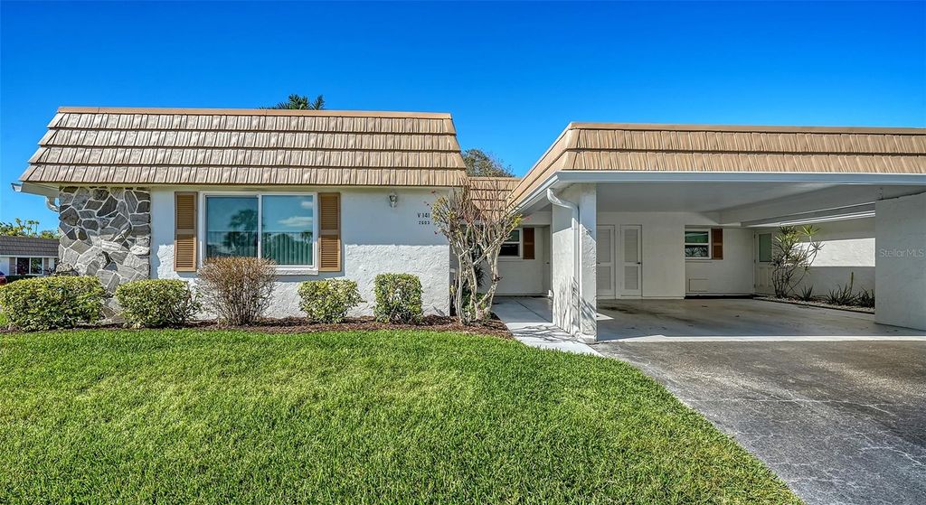 2603 RIVERBLUFF PARKWAY V141, Sarasota, FL 34231