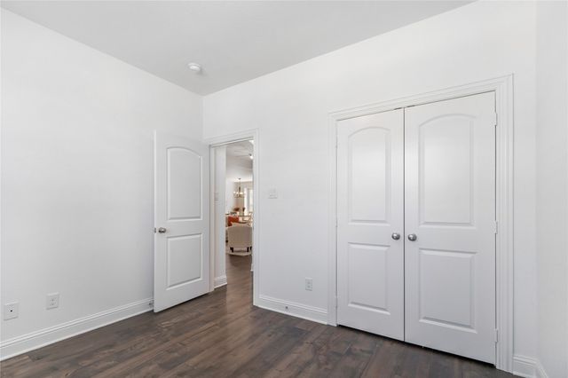269 Flower Ridge Drive, Fort Worth, TX 76108