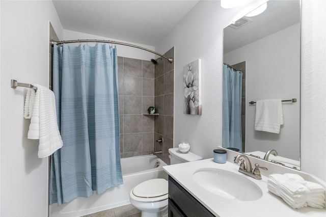 269 Flower Ridge Drive, Fort Worth, TX 76108