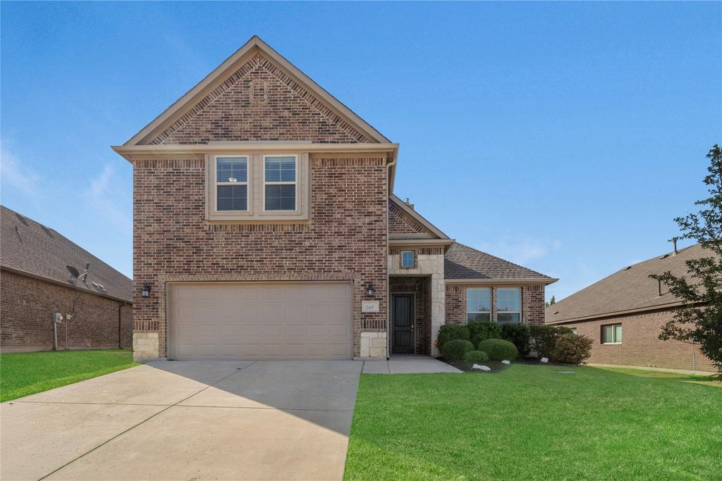269 Flower Ridge Drive, Fort Worth, TX 76108