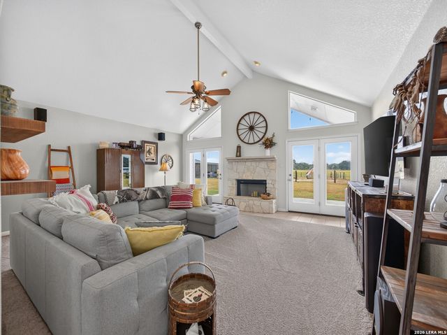 247 S Palo Alto Dr, Floresville, TX 78114