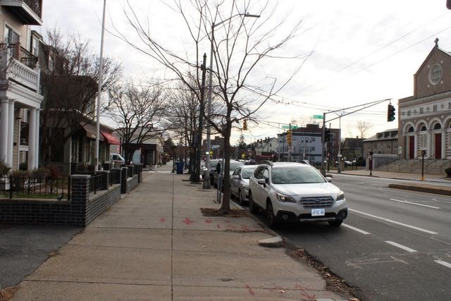 2285 Massachusetts Ave 203, Cambridge, MA 02140