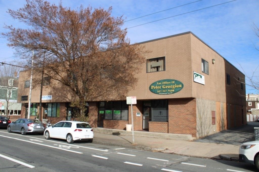 2285 Massachusetts Ave 203, Cambridge, MA 02140