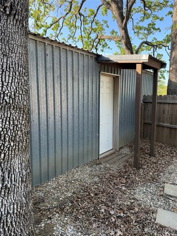 7764 Tomahawk Lane, Kingston, OK 73439