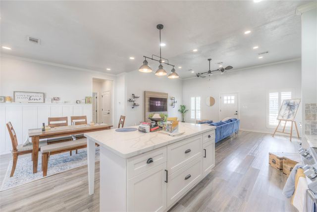 276 Resort Drive, Livingston, TX 77351