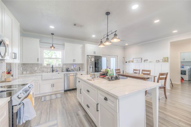 276 Resort Drive, Livingston, TX 77351