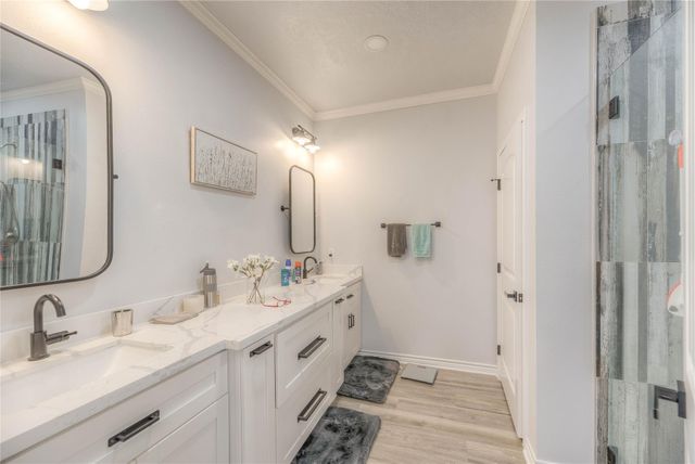 276 Resort Drive, Livingston, TX 77351