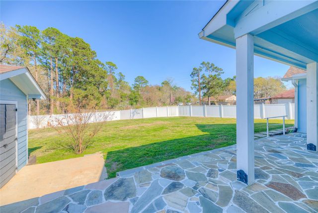 276 Resort Drive, Livingston, TX 77351