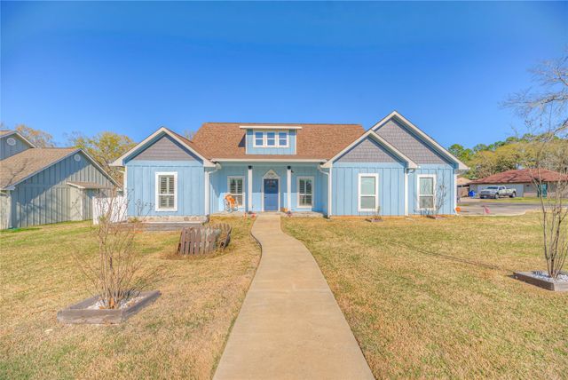 276 Resort Drive, Livingston, TX 77351