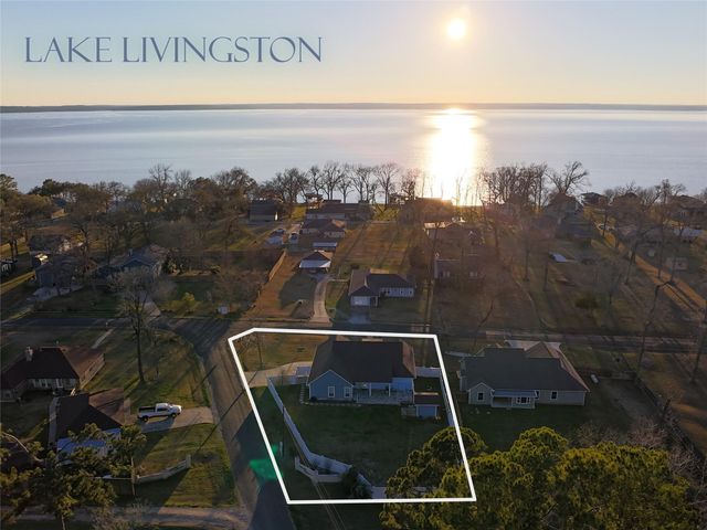 276 Resort Drive, Livingston, TX 77351
