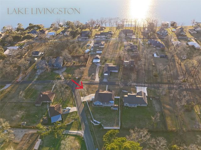 276 Resort Drive, Livingston, TX 77351