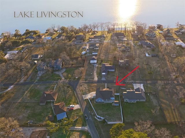 276 Resort Drive, Livingston, TX 77351