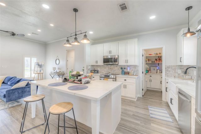 276 Resort Drive, Livingston, TX 77351