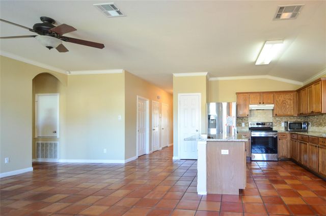 107 Adamae LN, Hutto, TX 78634