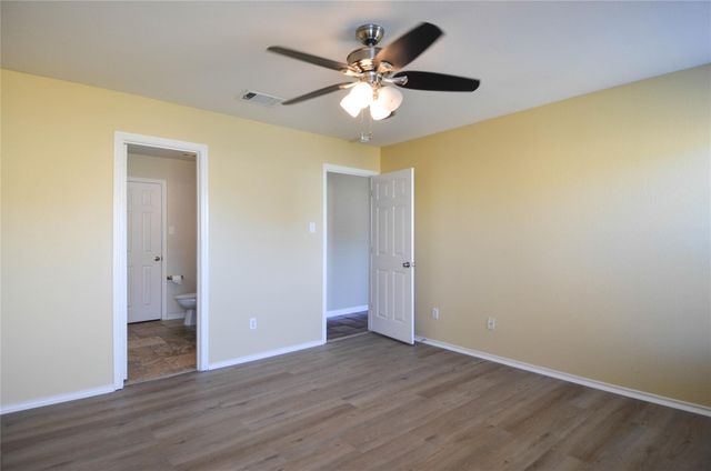 107 Adamae LN, Hutto, TX 78634