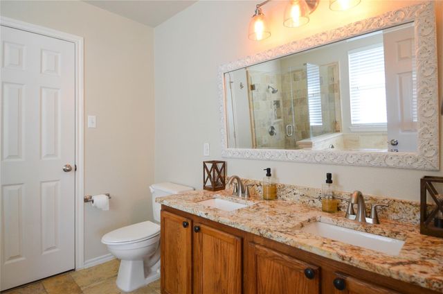 107 Adamae LN, Hutto, TX 78634