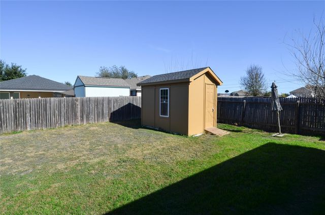 107 Adamae LN, Hutto, TX 78634