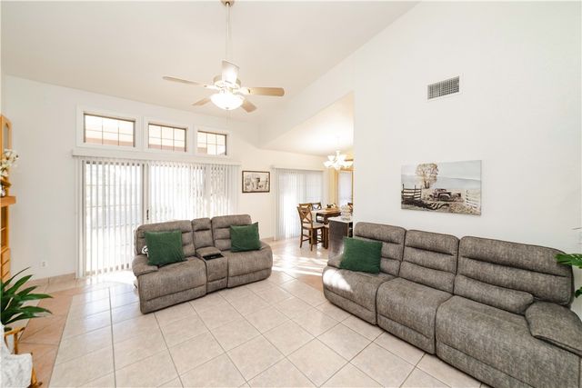 2127 Pawnee Drive, Kingman, AZ 86401