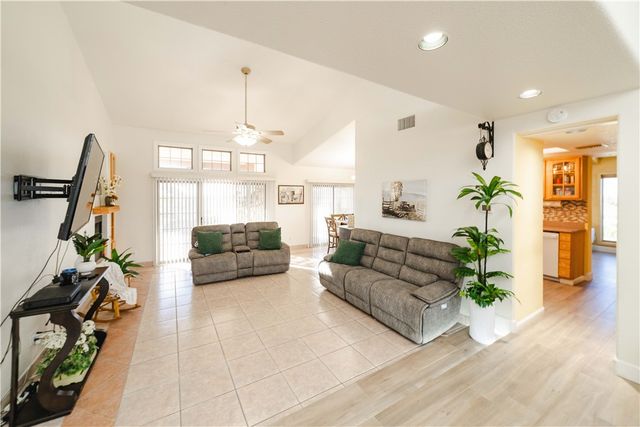 2127 Pawnee Drive, Kingman, AZ 86401