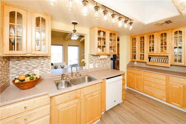 2127 Pawnee Drive, Kingman, AZ 86401