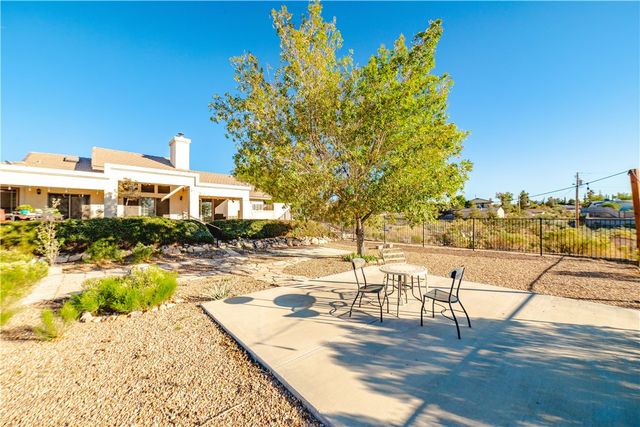 2127 Pawnee Drive, Kingman, AZ 86401