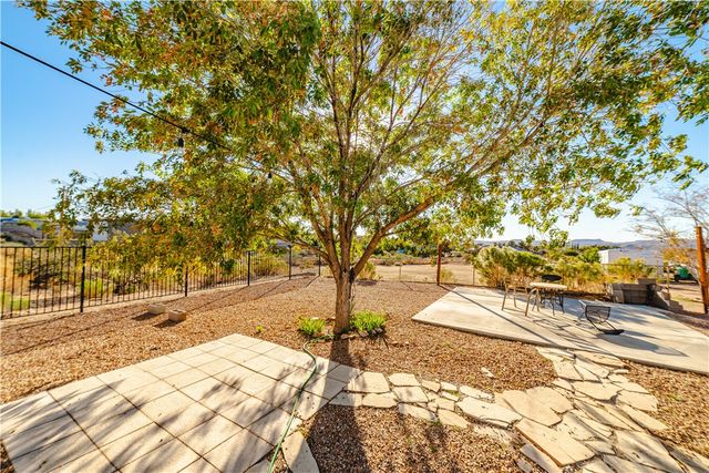 2127 Pawnee Drive, Kingman, AZ 86401