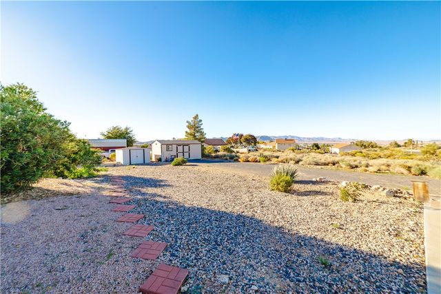 2127 Pawnee Drive, Kingman, AZ 86401