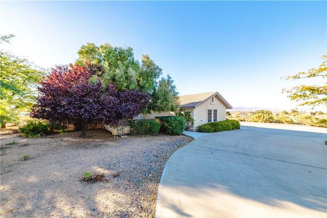 2127 Pawnee Drive, Kingman, AZ 86401