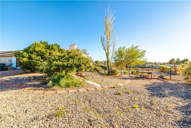 2127 Pawnee Drive, Kingman, AZ 86401