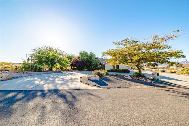 2127 Pawnee Drive, Kingman, AZ 86401