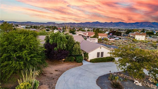 2127 Pawnee Drive, Kingman, AZ 86401