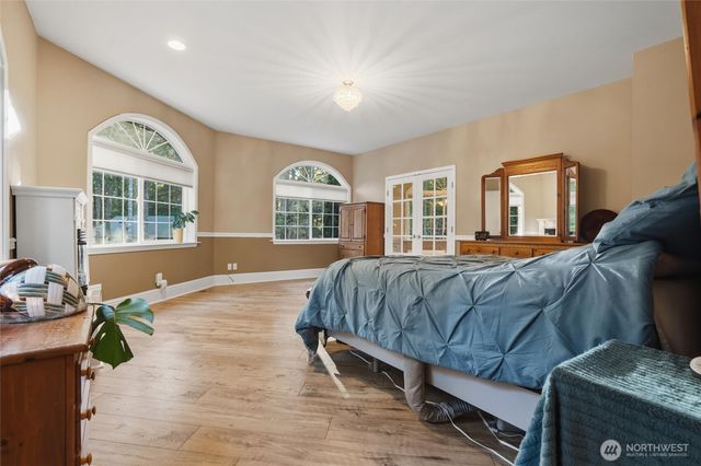 18680 NW Hintzville Road, Seabeck, WA 98380