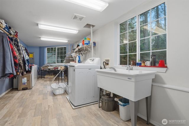 18680 NW Hintzville Road, Seabeck, WA 98380