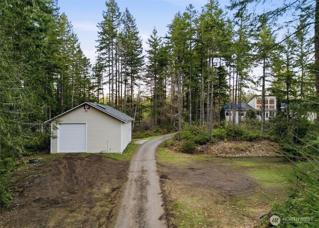 18680 NW Hintzville Road, Seabeck, WA 98380