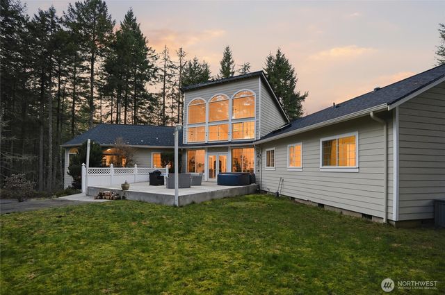 18680 NW Hintzville Road, Seabeck, WA 98380