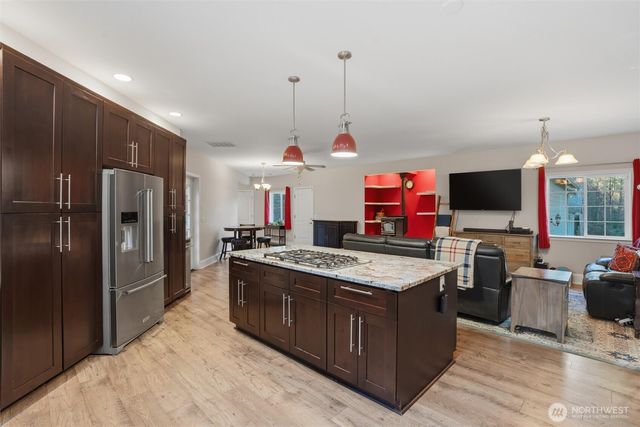 18680 NW Hintzville Road, Seabeck, WA 98380