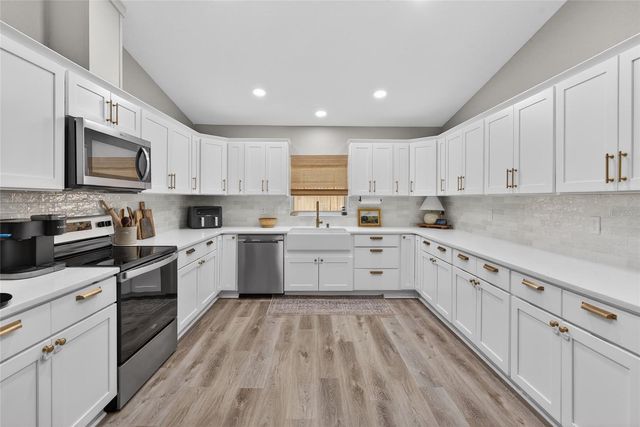 115 N SAINT CLAIR STREET, Wildwood, FL 34785