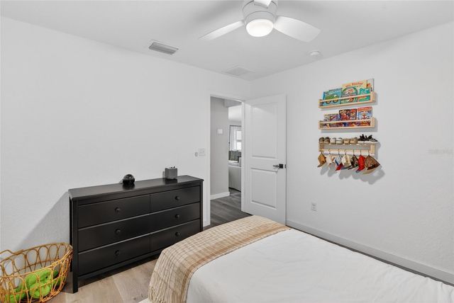 115 N SAINT CLAIR STREET, Wildwood, FL 34785