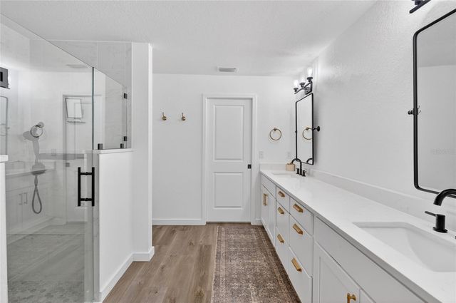 115 N SAINT CLAIR STREET, Wildwood, FL 34785