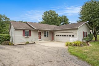 272 Fairway Court, Plainwell, MI 49080
